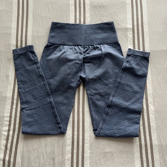 blue gymshark leggings - Picture 3 of 3